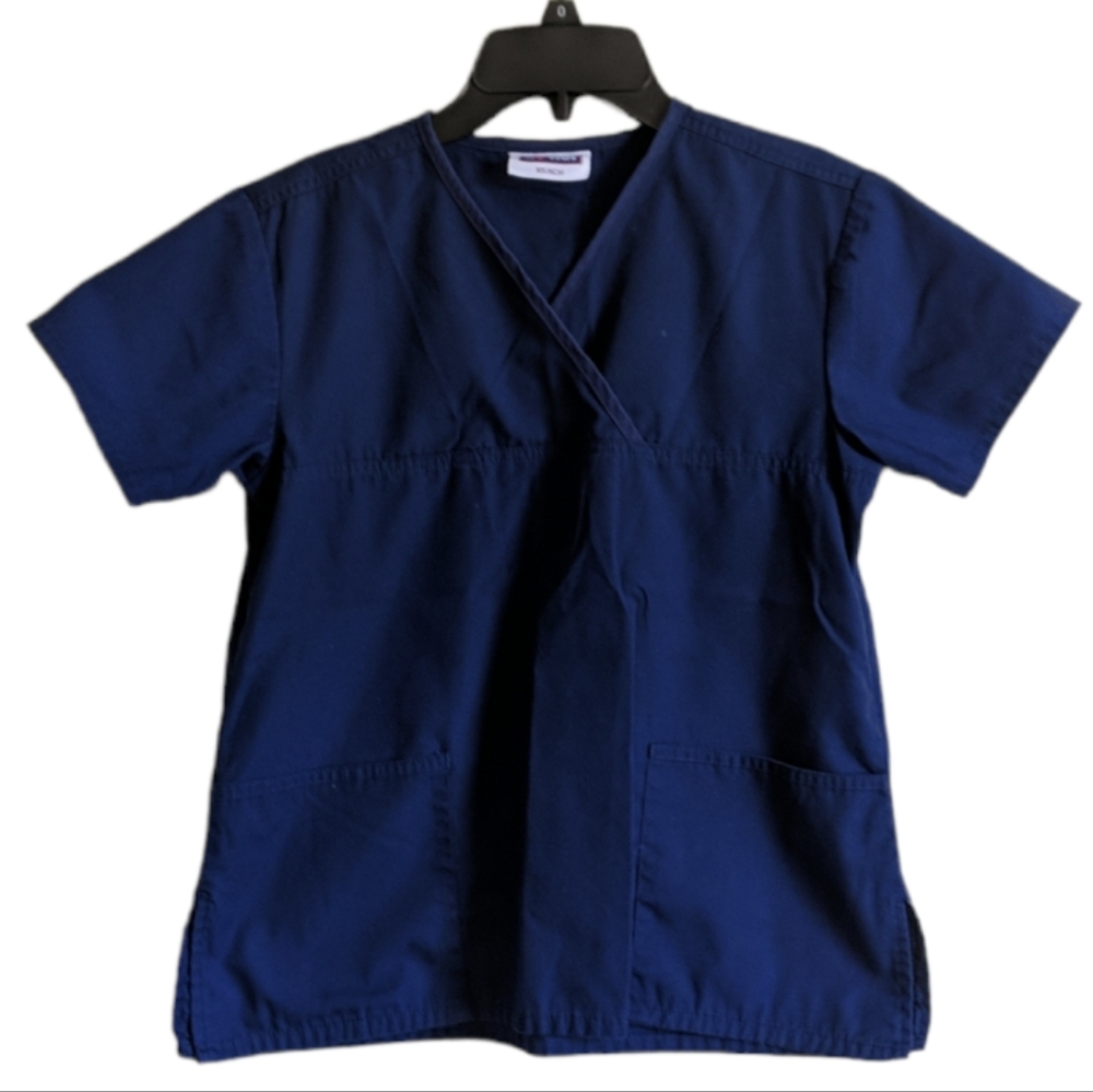 ▪️Sivvan Scrub Top V-Neck Partial Wrap Mock
